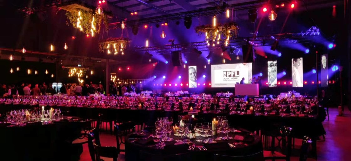 स्टेज इंडोर एलईडी डिस्प्ले स्क्रीन 500X500 मिमी कैबिनेट पी2.6 पी2.9 पी3.9 पी5.95